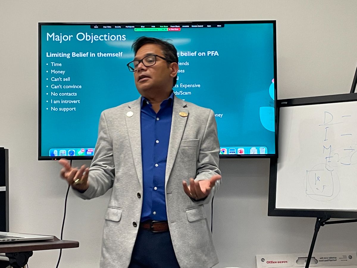 Manoj teaching a seminar